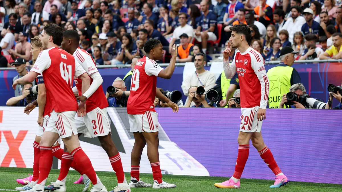 Scholes ostrzega Arsenal: sprzedaż Lewis-Skelly'ego to powtórka błędu z Welbeckiem