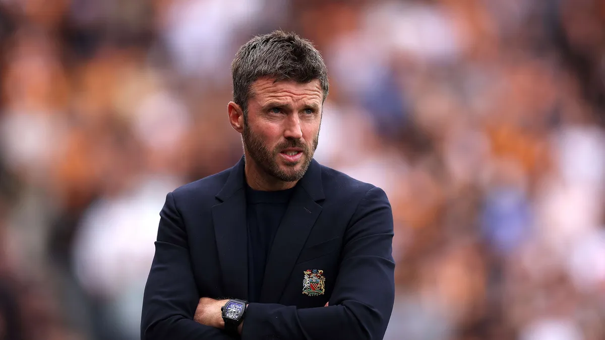 Carrick pod presją, ale United nie zamierza go zwalniać. Howe czeka w odwodzie