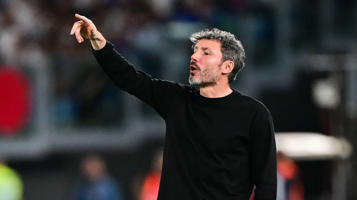Van Bommel przerwał 52-letnią niemoc. Belgia uciszyła Rzym