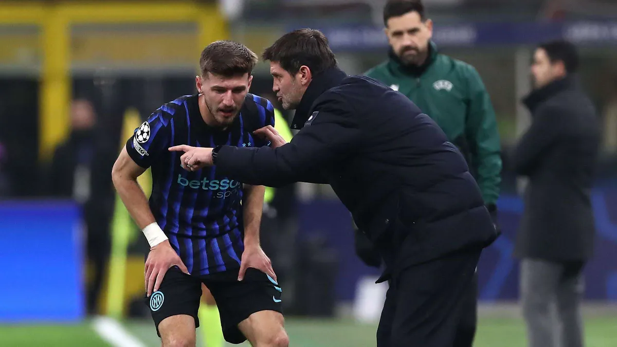 Chivu odrzuca taktyczne szufladki. „Liczą się zasady, nie ustawienie”