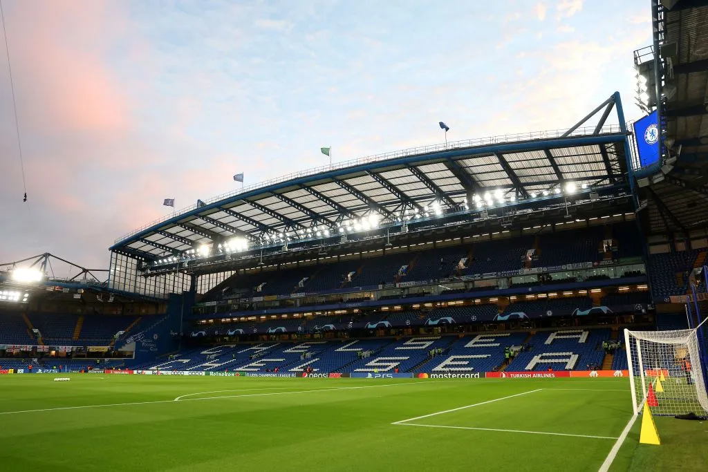 Chelsea wyprzedza Liverpool w walce o Lamine’a Camarę!