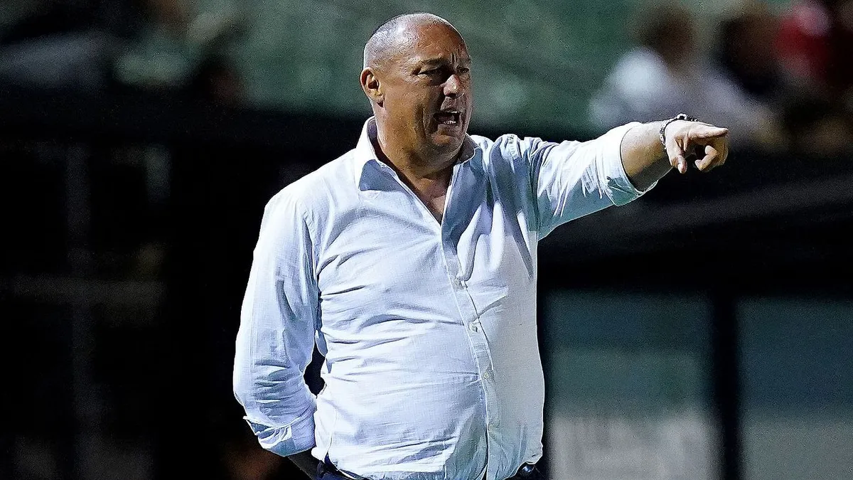 Sydney FC żegna Ante Jurica po klęsce w derbach z WSW! Koniec złotej ery Sky Blues