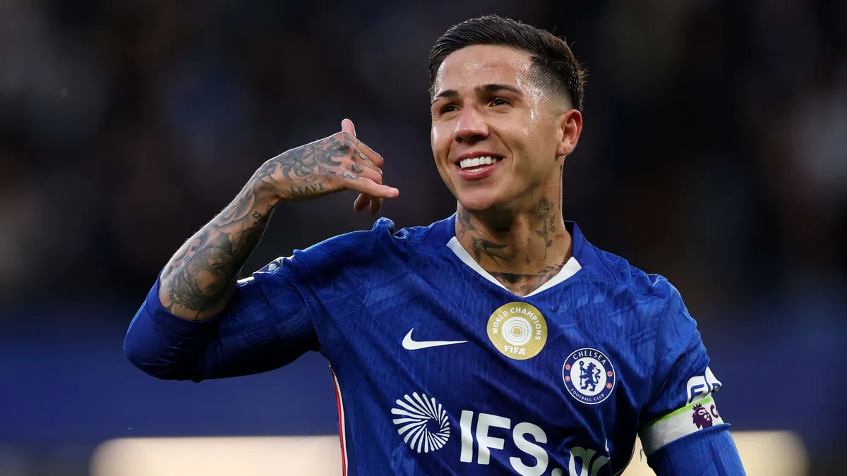 „Wszystko jest w porządku” – partnerka Enzo Fernandeza dementuje plotki o odejściu z Chelsea