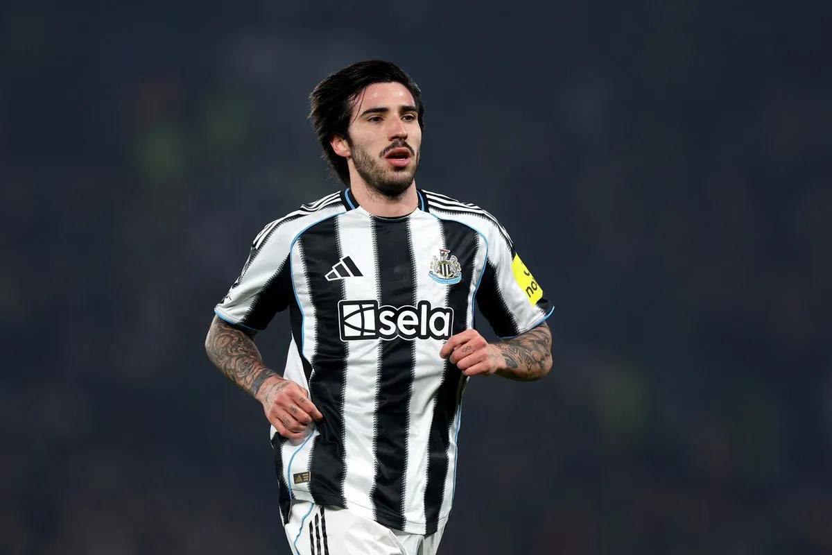 Tottenham szaleje na rynku transferowym! Sandro Tonali za 100 milionów funtów