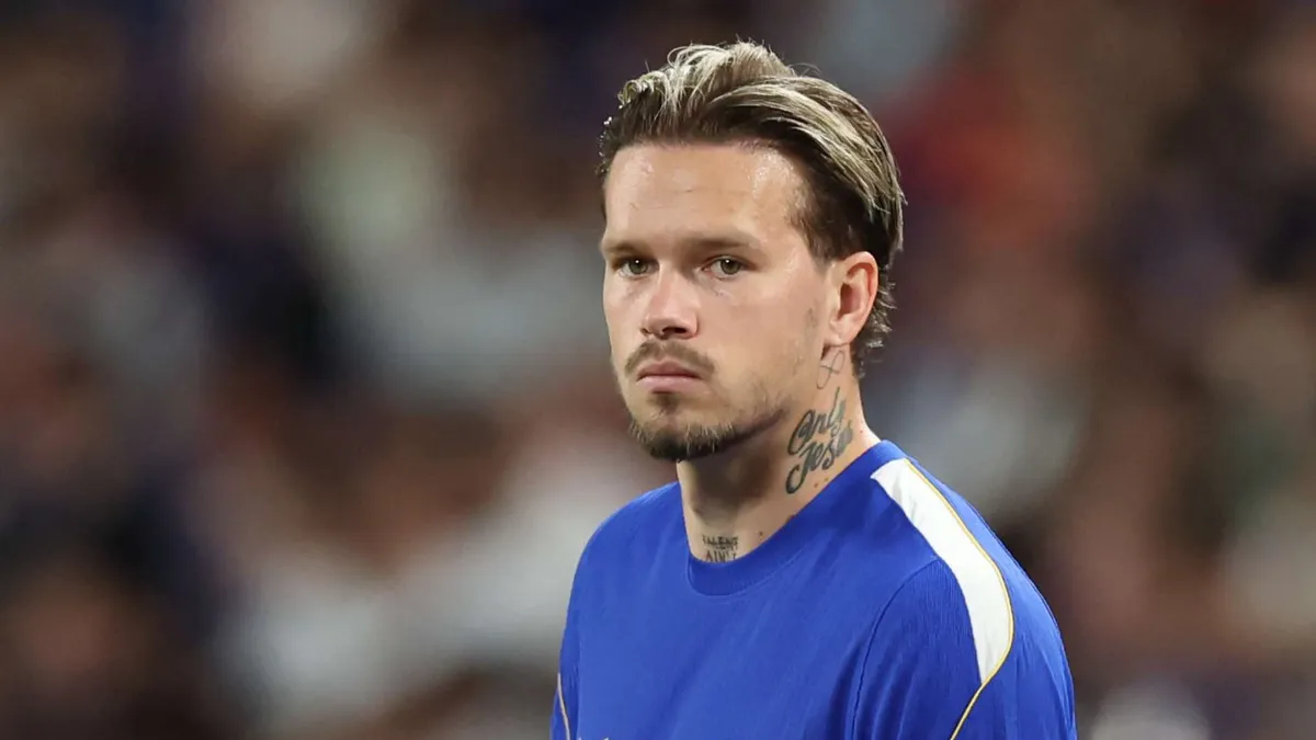 Alonso nie ruszy z kopyta: Chelsea odrzuca ofertę Leeds za Mudryka